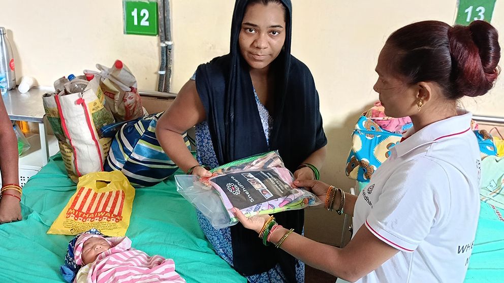 baby-kit-distribution-1.jpg