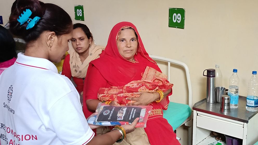 baby-kit-distribution-3.jpg